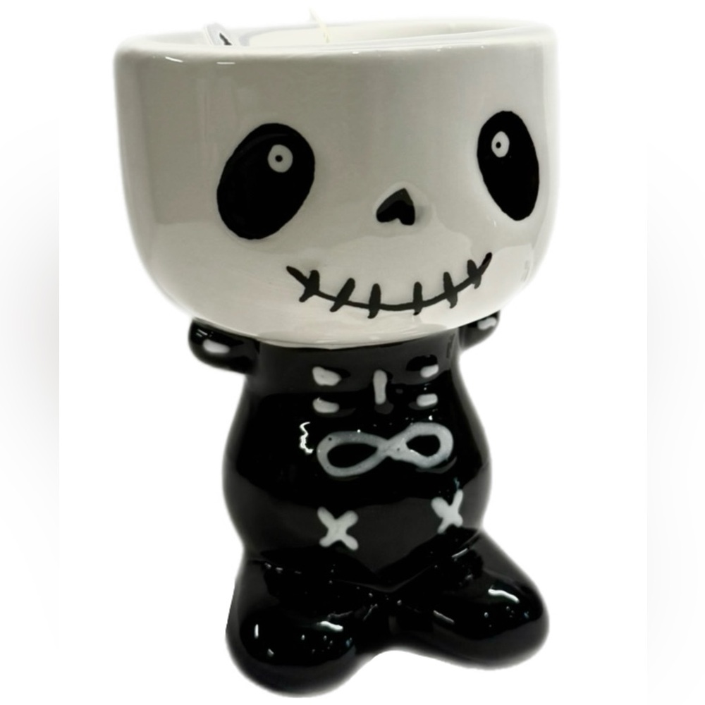 NEW Cupcakes & Cashmere "Pumpkin Patch" 5 oz. Halloween Candle